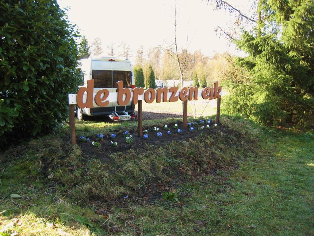 Vakantiepark De Bronzen Eik Sellingen Exterior foto