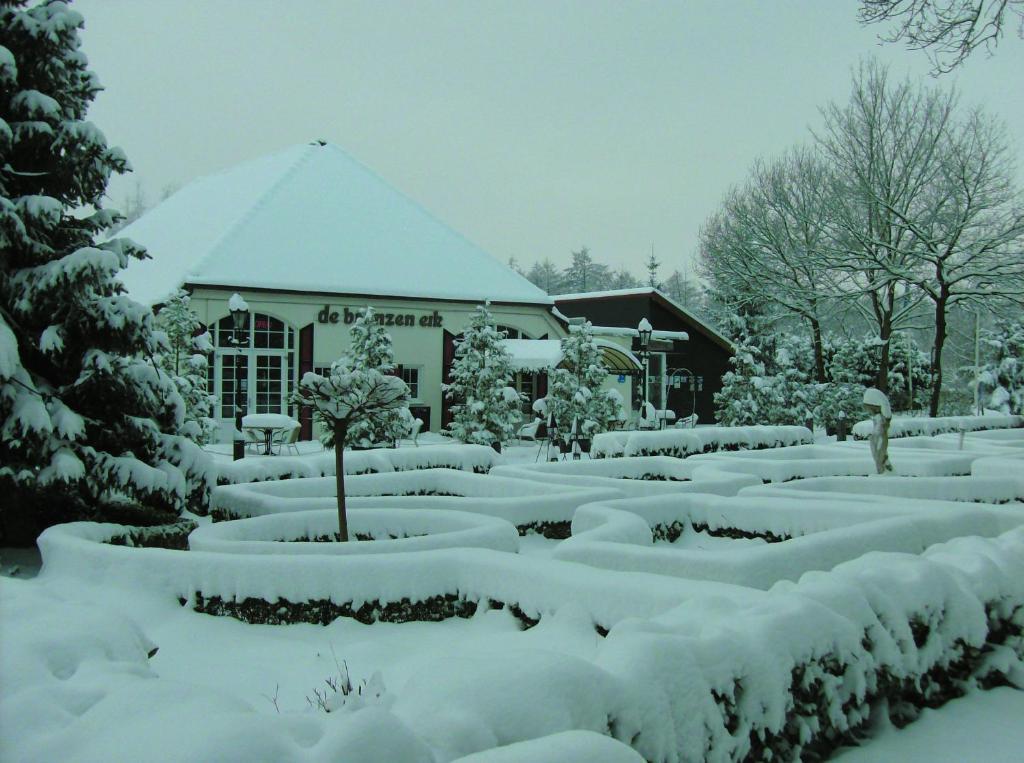 Vakantiepark De Bronzen Eik Sellingen Exterior foto